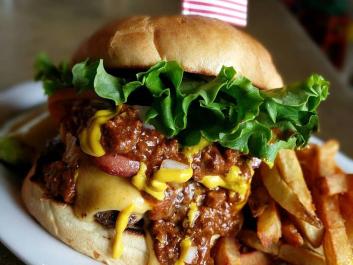 Chili Dog Cheeseburger