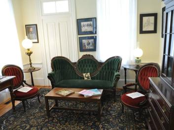 Cozy seating in the Piedmont Hotel's great room.