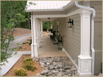 Racer's Retreat Front Porch