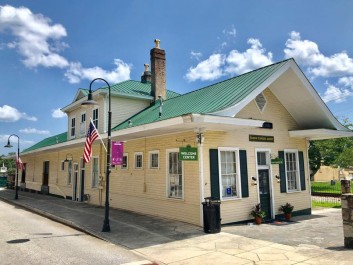 Conyers, GA Regional Welcome Center located in Olde Town Conyers historic district (photo by Jim Qualls)