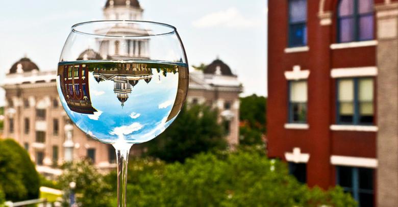 wine of the rooftop of Steel Magnolias restaurant in Valdosta, Georgia