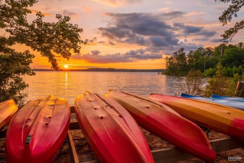 Canoes at Mistletoe State Park in Appling, Georgia. Photo by @thegeorgiaphotographyfanatic