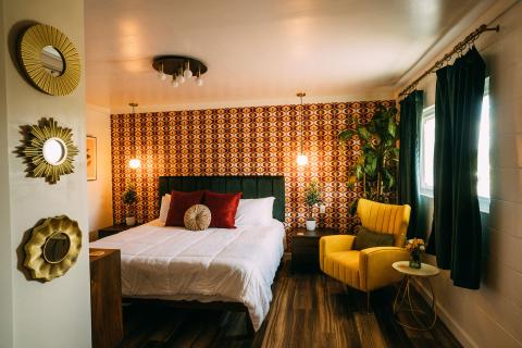 Flower Power room at The Groovy Nomad in Trenton, Georgia