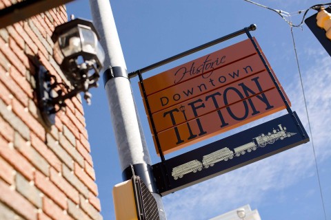 Downtown Tifton sign