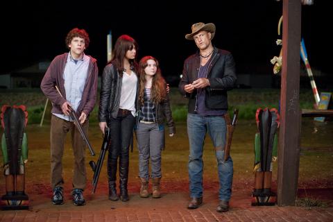 Jesse Eisenberg, Emma Stone, Abigail Breslin and Woody Harrelson in "Zombieland
