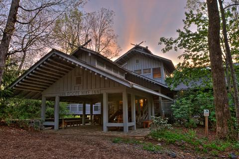 Len Foote Hike Inn