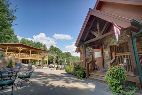 Paradise Hills Resort & Spa in Blairsville, Georgia