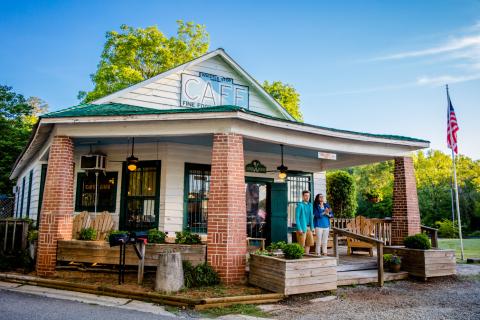 Whistle Stop Cafe The Whistle Stop Cafe in Juliette, Georgia