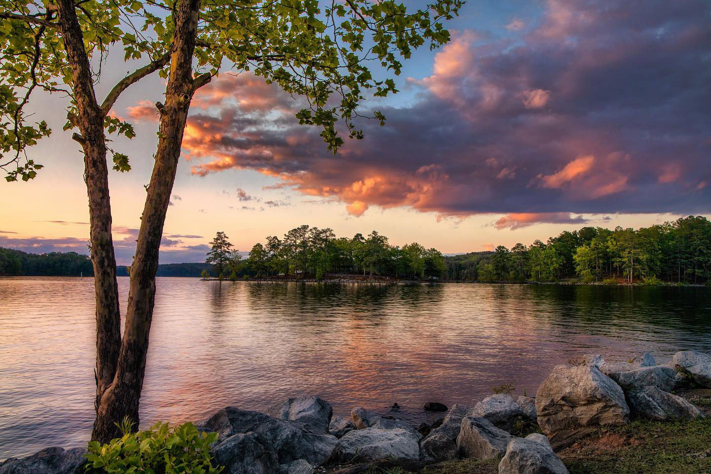 Sunset over Lake Allatoona in Cartersville, Georgia