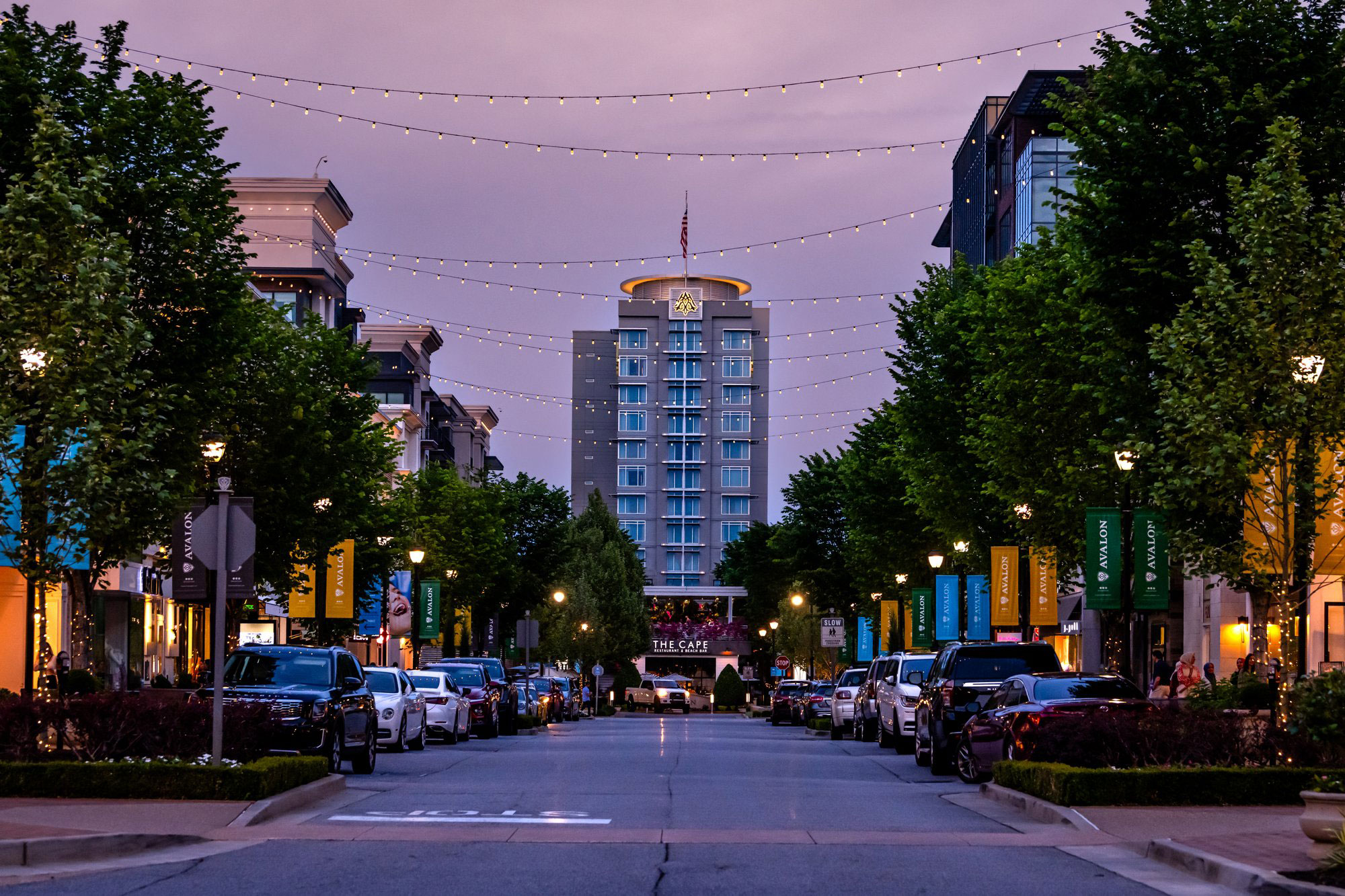 Street scene at Avalon in Alpharetta, Georgia