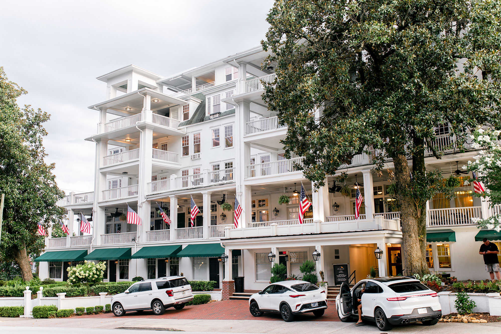 Front of The Partridge Inn in Augusta, Georgia